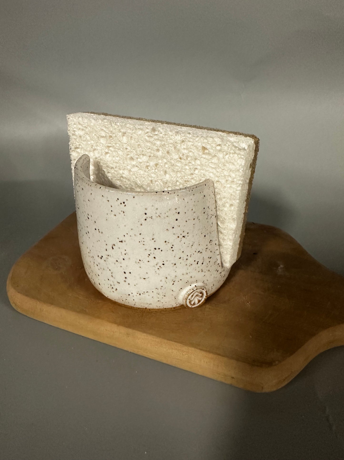 Sponge holder